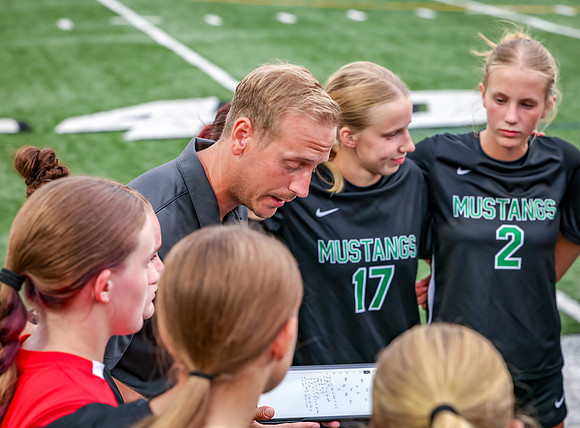 0233 Mounds View vs Hill Murray-Edit