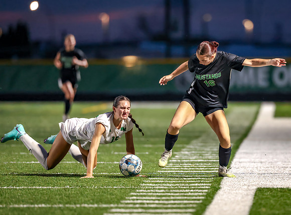 1042 Mounds View vs Hill Murray-Edit