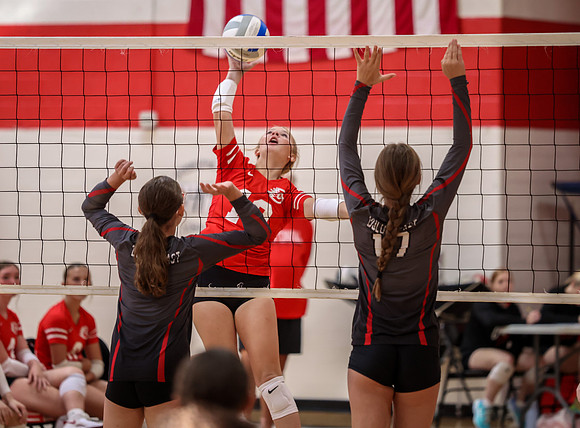 0261 Centennial vs Duluth East 9B