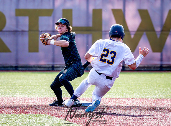 Mahtomedi vs Hill-Murray Baseball 28