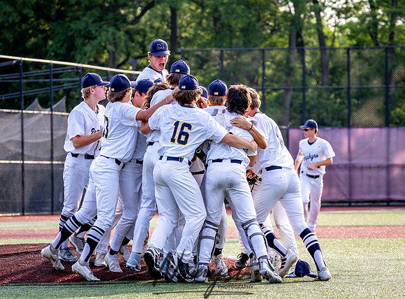 Mahtomedi vs Hill-Murray Baseball 97