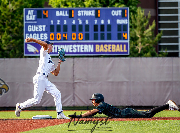 Mahtomedi vs Hill-Murray Baseball 86