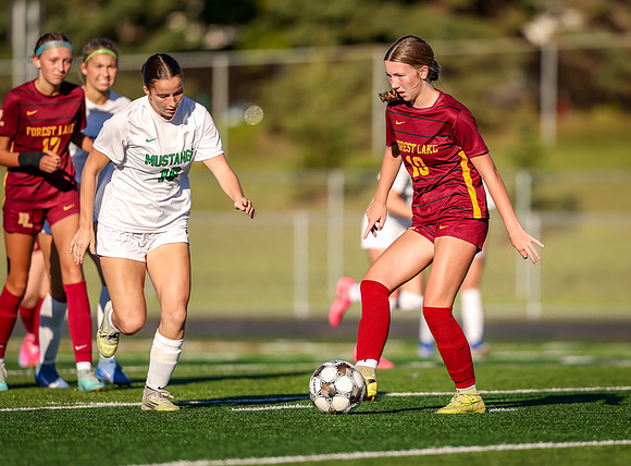 0439 Forest Lake vs Mounds View