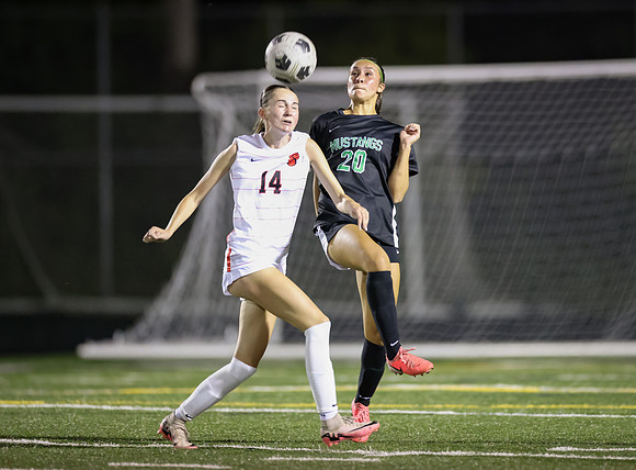 Mounds View vs Stillwater Varsity Soccer 132