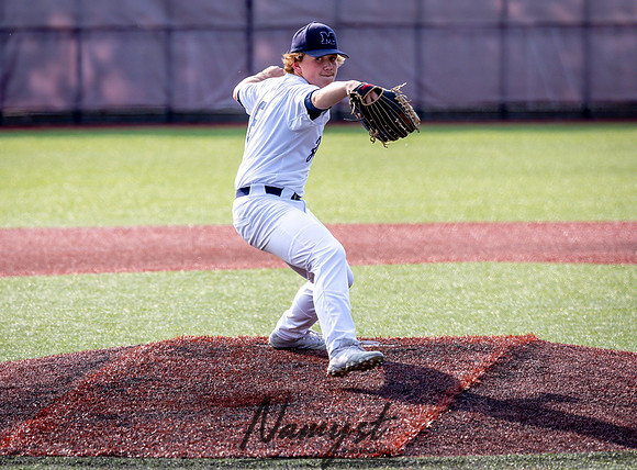 Mahtomedi vs Hill-Murray Baseball 58