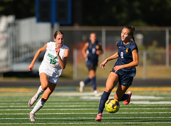Mounds View vs Mahtomedi Girls Varisty Soccer 199