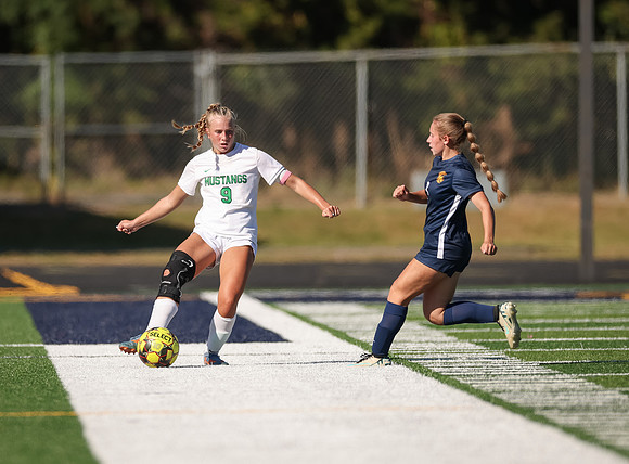 Mounds View vs Mahtomedi Girls Varisty Soccer 207