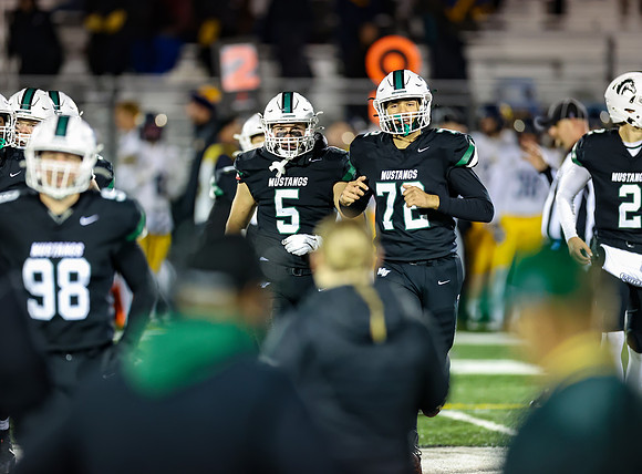 Mounds View vs Prior Lake Varsity Football 218