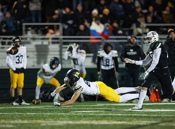 Mounds View vs Prior Lake Varsity Football 188
