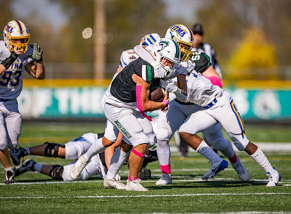 Mounds View vs STMA Varsity Football 209