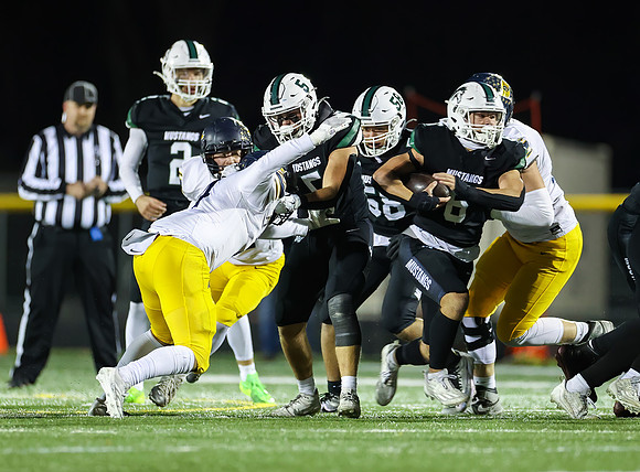 Mounds View vs Prior Lake Varsity Football 164