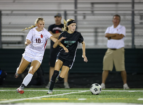 Mounds View vs Stillwater Varsity Soccer 111