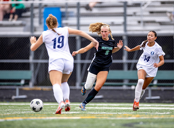 Mounds View vs Blaine Varsity Soccer 156