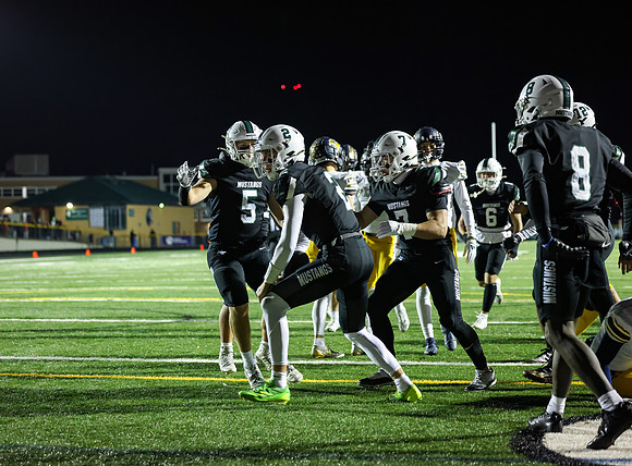 Mounds View vs Prior Lake Varsity Football 18