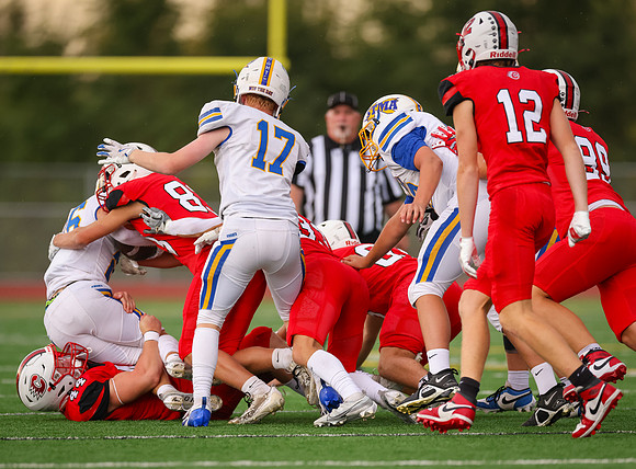 Centennial vs STMA JV Football 170