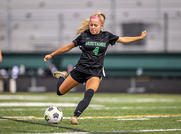 Mounds View vs Blaine Varsity Soccer 14