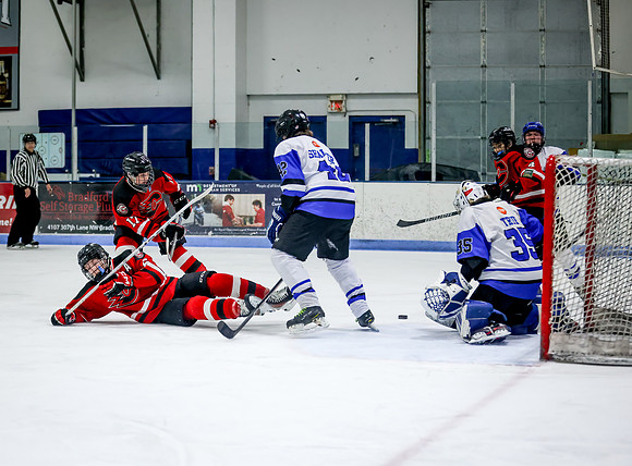 Centennial vs Cambridge Isanti Hockey 72