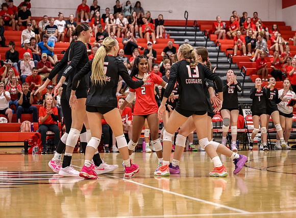 Centennial vs Mounds View Girls Varsity Volleyball 98