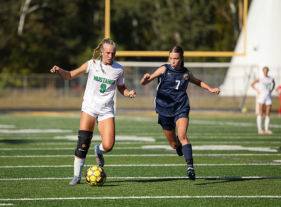 Mounds View vs Mahtomedi Girls Varisty Soccer 247