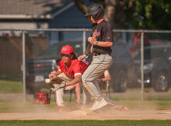 677 Centennial vs Eden Prairie 9th Grade Baseball Baseball