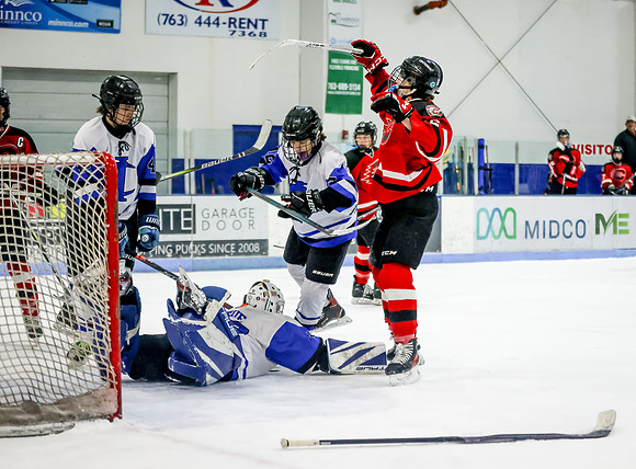 Centennial vs Cambridge Isanti Hockey 217