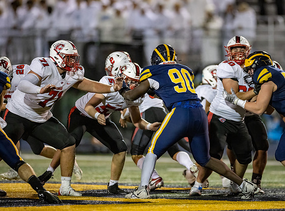 Centennial vs Rosemount Varsity Football 160