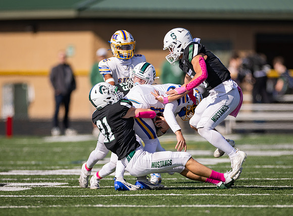 Mounds View vs STMA Varsity Football 189