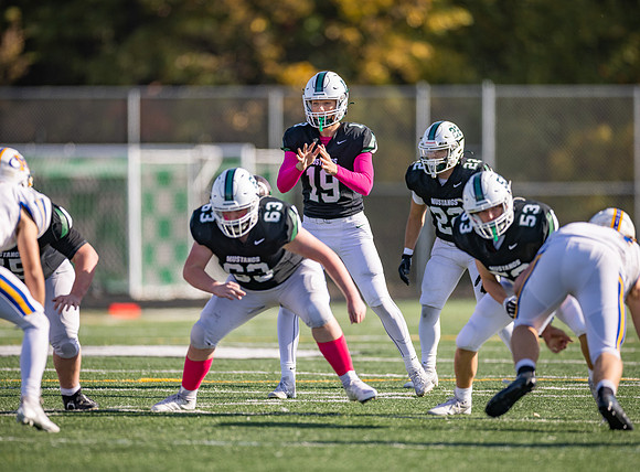 Mounds View vs STMA Varsity Football 334