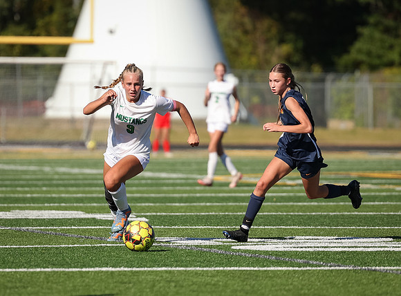Mounds View vs Mahtomedi Girls Varisty Soccer 242