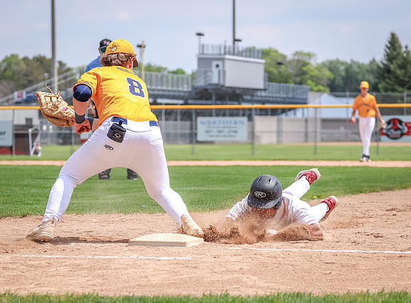 Centennial vs Mahtomedi Baseball 352