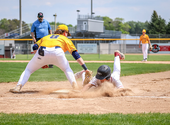 Centennial vs Mahtomedi Baseball 354