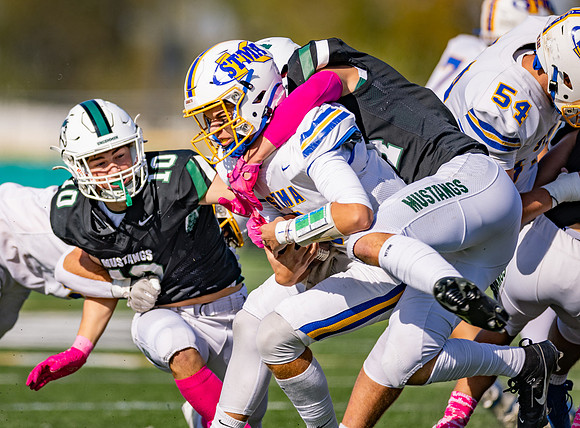 Mounds View vs STMA Varsity Football 241