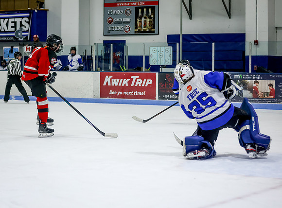 Centennial vs Cambridge Isanti Hockey 124