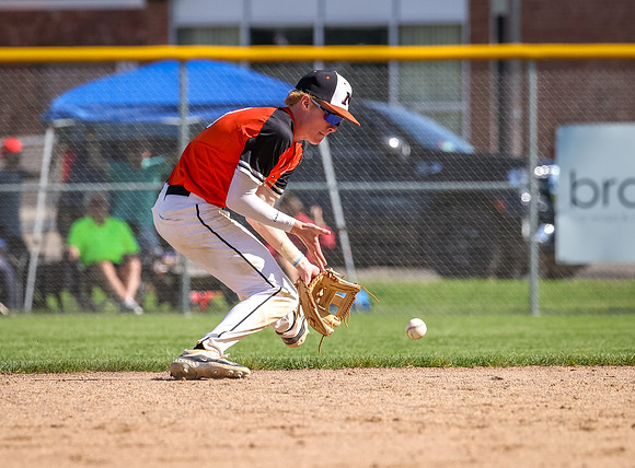 Centennial vs Moorhead Baseball 460