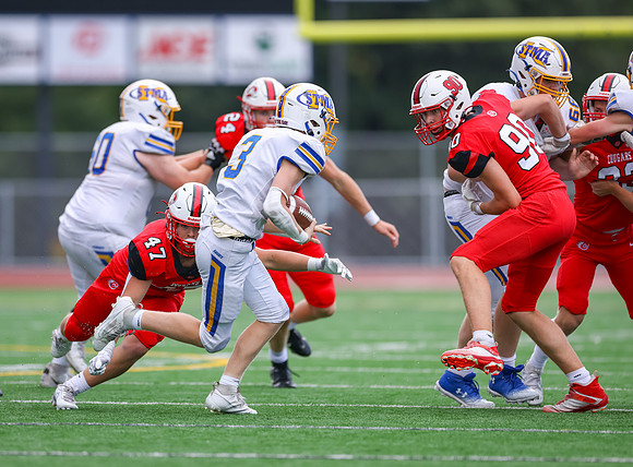 Centennial vs STMA JV Football 245
