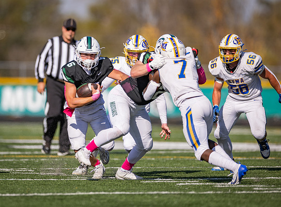 Mounds View vs STMA Varsity Football 205