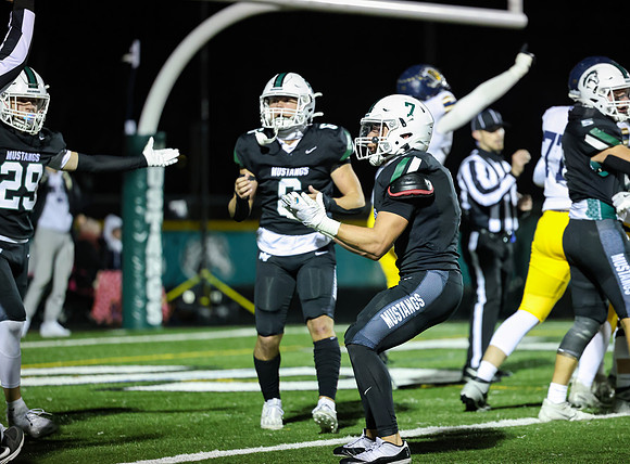 Mounds View vs Prior Lake Varsity Football 155
