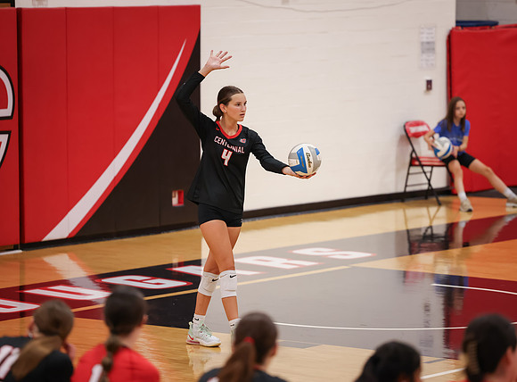 Centennial vs Osseo Girls Varsity Volleyball 206