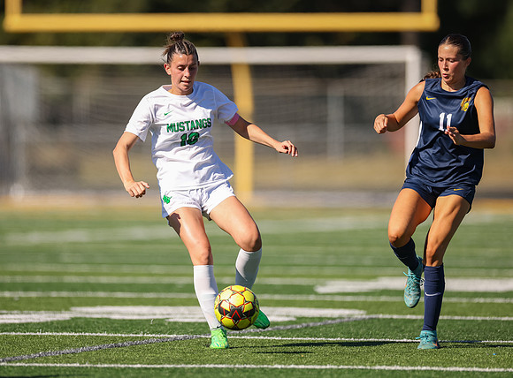 Mounds View vs Mahtomedi Girls Varisty Soccer 114