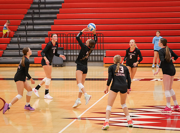 Centennial vs Osseo Girls Varsity Volleyball 213