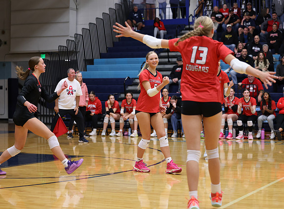Centennial vs Blaine Girls Varsity Volleyball 16