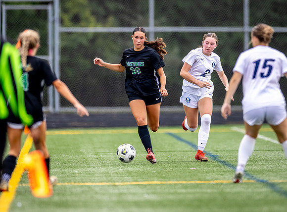 Mounds View vs Blaine Varsity Soccer 160