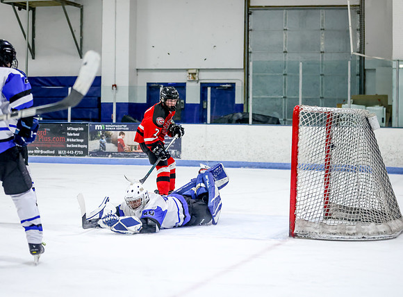 Centennial vs Cambridge Isanti Hockey 270