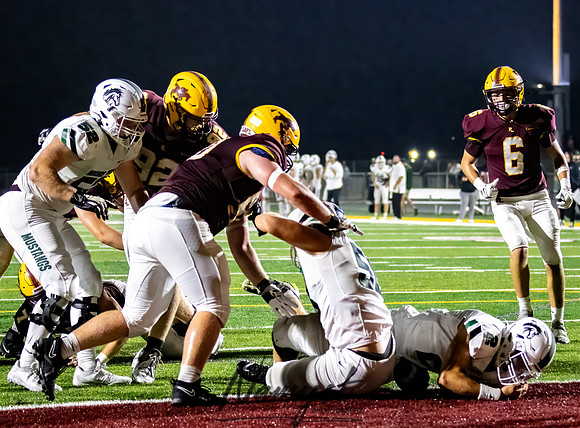 Forest Lake vs Mounds View Varsity Football 201