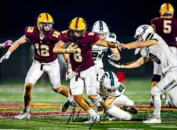 Forest Lake vs Mounds View Varsity Football 210