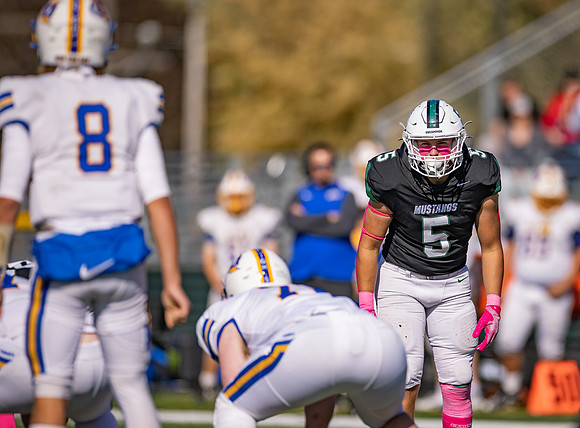Mounds View vs STMA Varsity Football 227