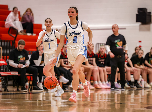 Centennial vs Blaine Girls Varsity Basketball 203