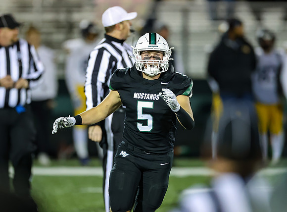 Mounds View vs Prior Lake Varsity Football 236