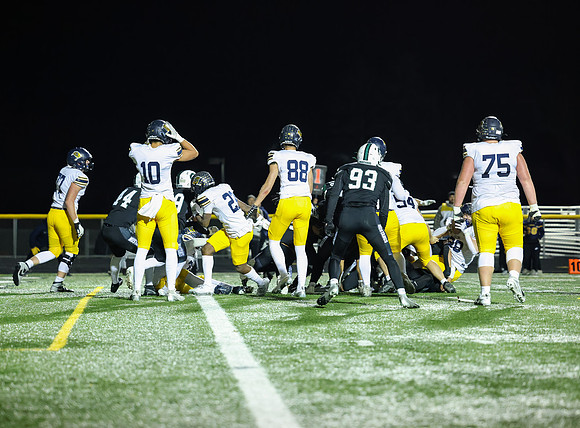 Mounds View vs Prior Lake Varsity Football 200