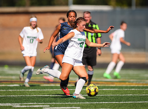 Mounds View vs Mahtomedi Girls Varisty Soccer 71
